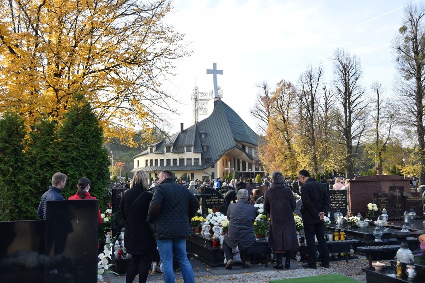 Wszystkich Świętych 2016 na cmentarzu przy ul. Bardzkiej.