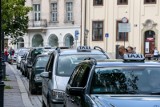 Kraków. Ile kosztuje przejechanie jednego kilometra krakowskimi taksówkami? Sprawdź cennik