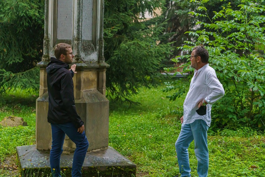 Nowy Sącz. Duży krok w kierunku odnowienia nagrobków na Starym Cmentarzu