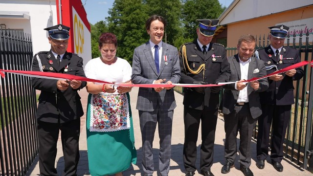 Za chwilę wstęga zostanie przecięta, obiekt zostanie oficjalnie otwarty. Więcej na kolejnych zdjęciach.