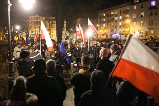 Manifestacja przed Sądem Okręgowym w Opolu.