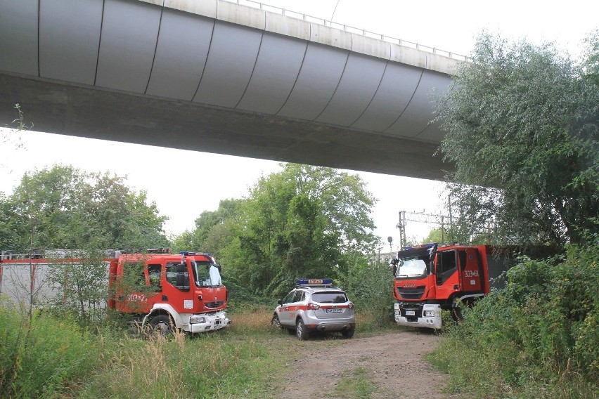 Wykolejenie cysterny z groźnymi chemikaliami [ZDJĘCIA]