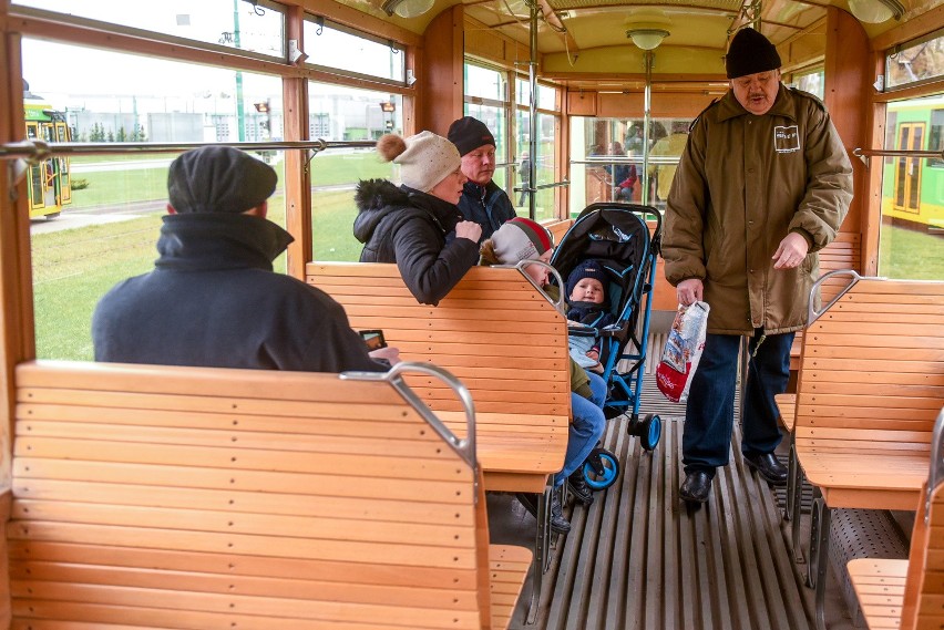 Katarzynki MPK: Poznaniacy zwiedzali zajezdnię tramwajową na...