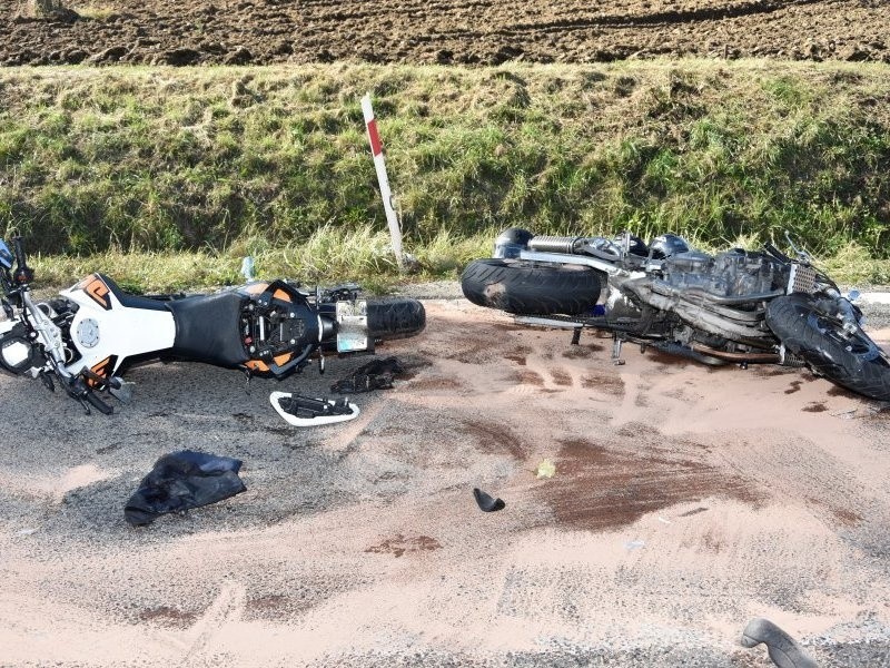 Niedzielne wypadki z udziałem motocyklistów. Z obrażeniami trafili do szpitala 