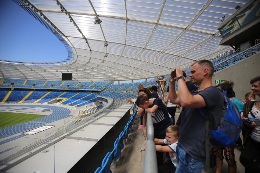 Zwiedzanie Stadionu Śląskiego w Chorzowie.