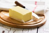 Czy istnieje zdrowa margaryna? Co lepiej jeść: masło czy margarynę? Poznaj fakty