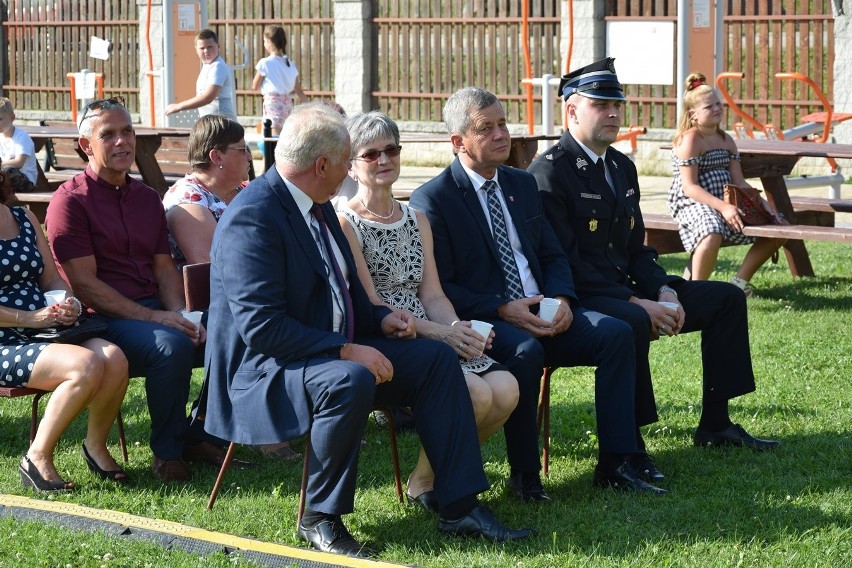 Wilczyska. Z Bobowej pod Grunwald - piknik rycerski wokół amfiteatru. Motocykliści zbierali datki na dzwony do kościoła św. Zofii