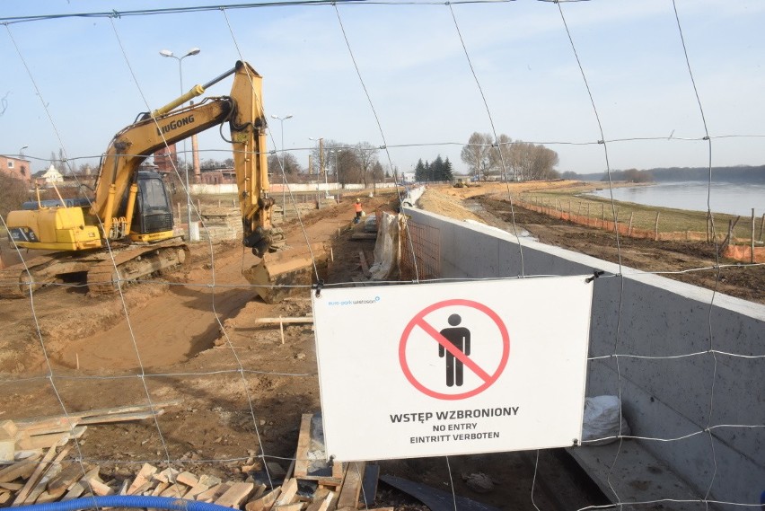 W Nowej Soli nad Odrą i Czarną Strugą budowane są...