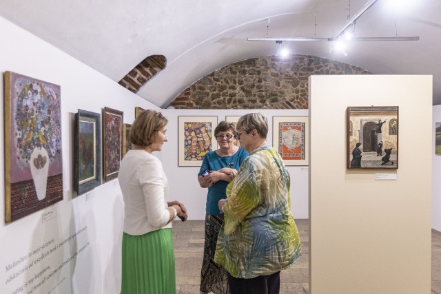 Malarskie spotkanie prac siedmiu artystek nieprofesjonalnych złożyło się na wystawę w Muzeum Etnograficznym