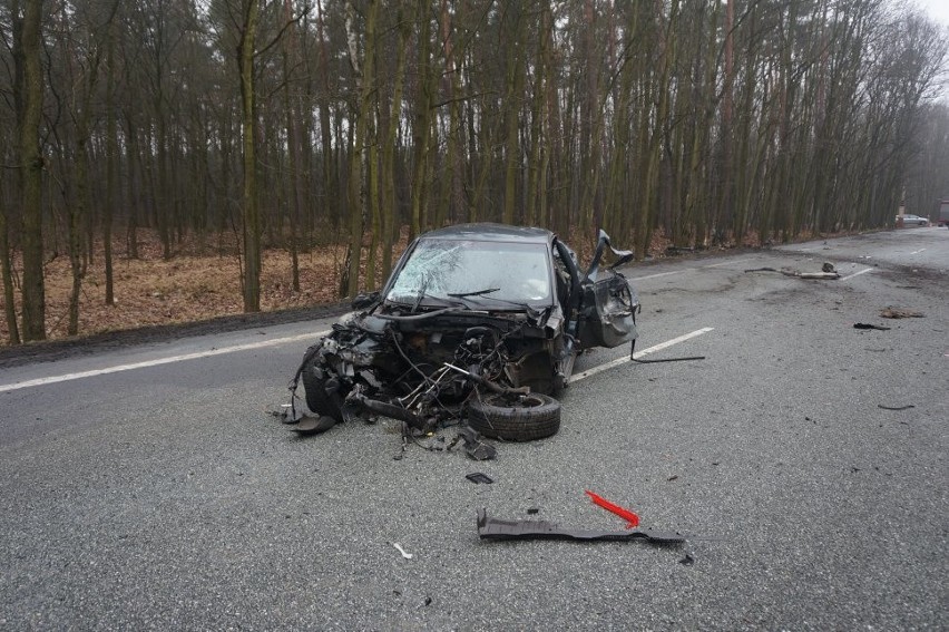 Tragiczny wypadek w Woszczycach na trasie DK 81