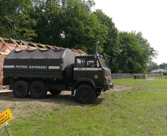 W Sieniawie wykopano 249 pocisków artyleryjskich kal. 90 mm i 433 innych przedmiotów wybuchowych [ZDJĘCIA]