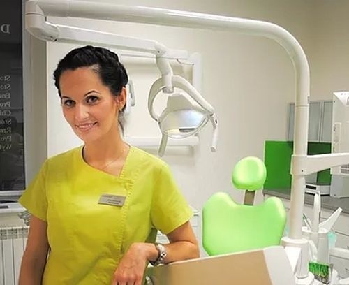 2. Anna Pęczalska, pracuje w gabinecie DentalCover w Radomiu