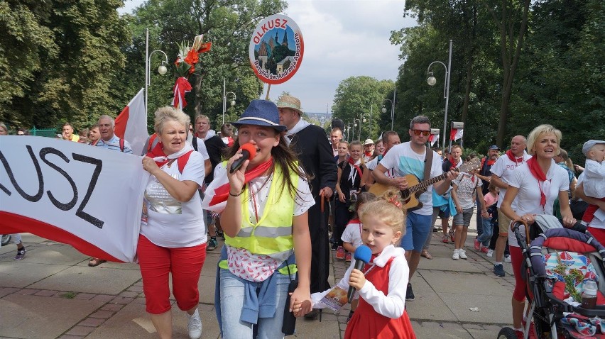 Pielgrzymka Sosnowiecka 25. raz dotarła na Jasną Górę! [ZDJĘCIA]