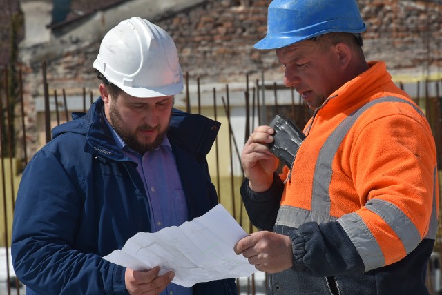 Mury pną się do góry. Powstaje największa inwestycja budowlana w Sieradzu