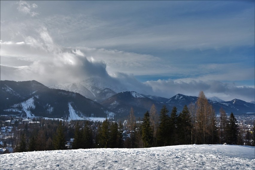 W Tatrach wieje halny. W weekend na Podhalu będzie odwilż [ZDJĘCIA]