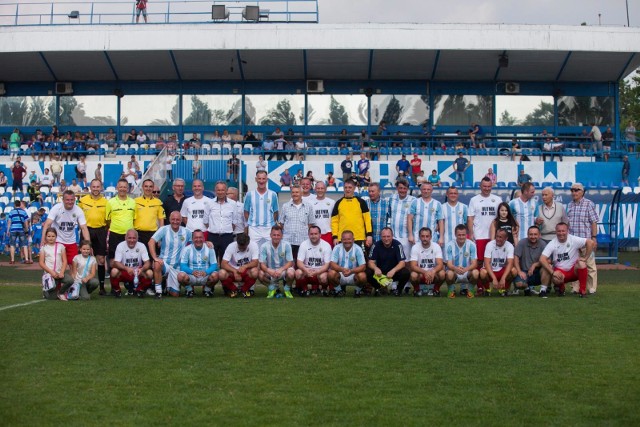 Legendy Hutnika Kraków na stadionie na Suchych Stawach w 2018 roku