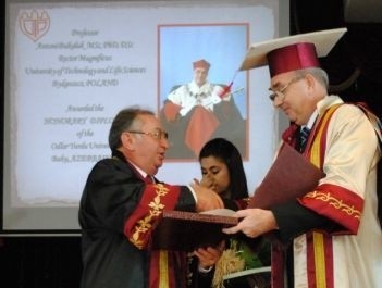 Doktorat honoris causa dla rektora UTP