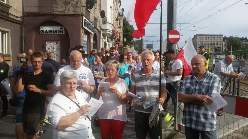 Chorzów: 3 sierpnia, pikieta przed Teatrem Rozrywki