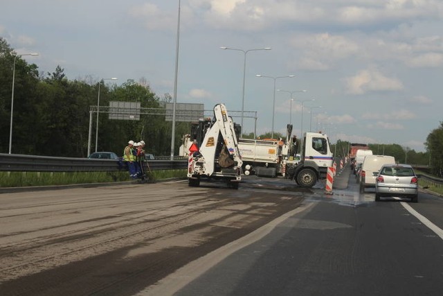 Remonty na DTŚ to nie pierwszyzna. Nie ma roku, aby drogowcy nie remontowali kolejnych odcinków