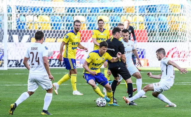 Arka Gdynia po emocjonującym meczu pokonała 3:2 (2:1) Zagłębie Lubin.