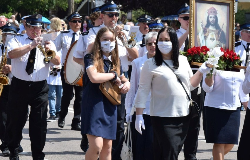 Boże Ciało 2020 w Ostrołęce. Procesja z Sanktuarium św. Antoniego (klasztor). 11.06.2020. Zdjęcia