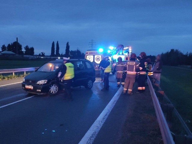 Wypadek na obwodnicy Opola. Kierująca oplem zawracała. Wtedy wjechał w nią dodge