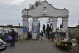 Zmiany organizacji ruchu na Wszystkich Świętych przy cmentarzach w powiecie opatowskim (LISTA)