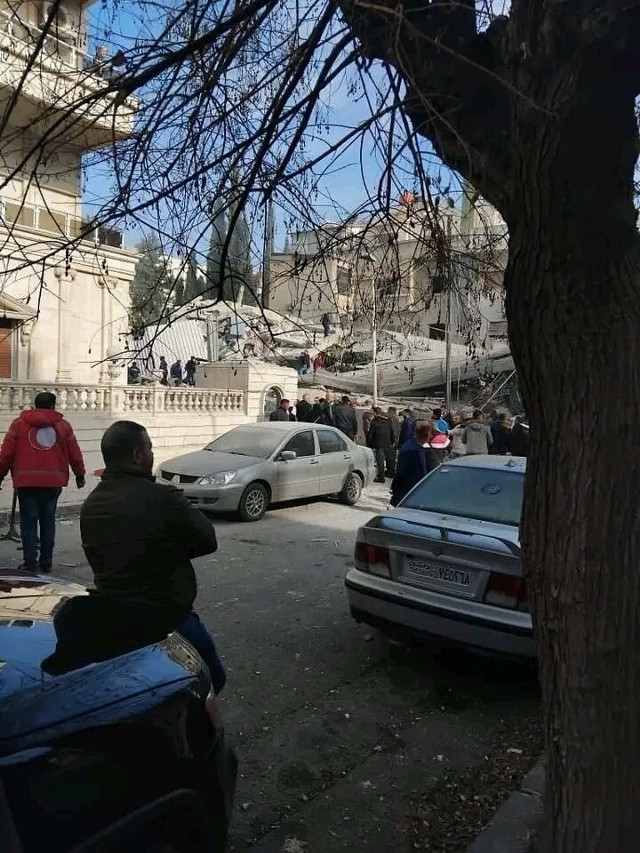 Pięć osób miało zginąć w sobotnim ataku Izraela na Damaszek.
