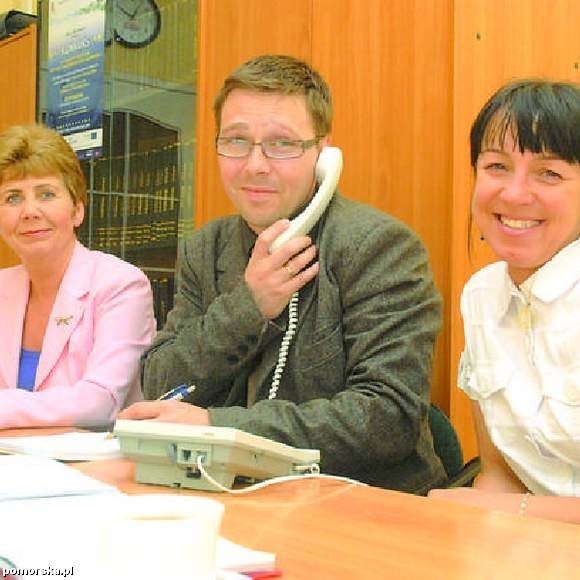 Na pytania Czytelników odpowiadali goście z kujawsko-pomorskiego NFZ (od lewej): Mariola Tuszyńska, rzecznik praw pacjenta, Przemysław Pankowski, szef wydziału współpracy międzynarodowej i Barbara Nawrocka, rzecznik prasowy