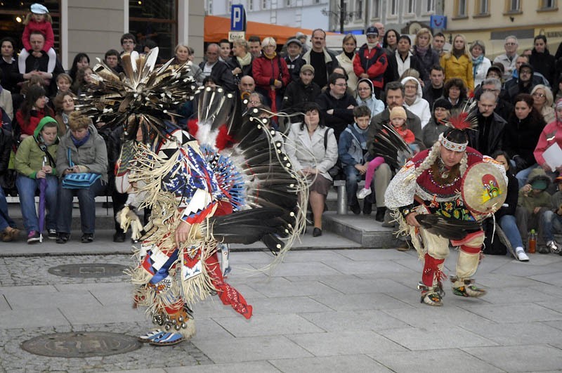 Tańce Indian-Noc Muzeów