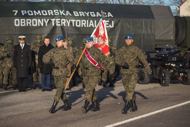 Ostatnią przysięgą w tym roku terytorialsi z regionu złożyli w Słupsku. Żołnierze po ukończeniu 16-dniowego szkolenia podstawowego zostali wcieleni w szeregi Wojska Polskiego, a konkretniej w struktury 73 batalionu lekkiej piechoty ze Słupska, który jest częścią 7 Pomorskiej Brygady Obrony Terytorialnej.