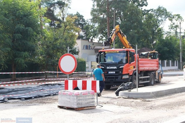 Prace na alei Jana Pawła II we Włocławku prowadzone są od strony granicy miasta do ulicy Liściastej