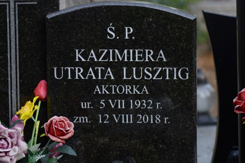 Kazimiera Utrata była kochana przez Polaków. Zobaczcie, jak wygląda jej grób