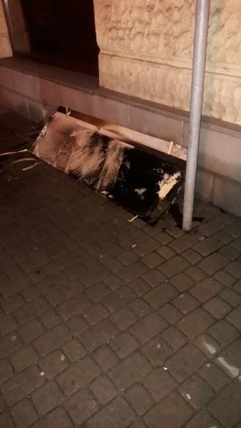 Nowy Sącz pożar. W nocy płonęła piwnica pod zakładem fryzjerskim w centrum miasta