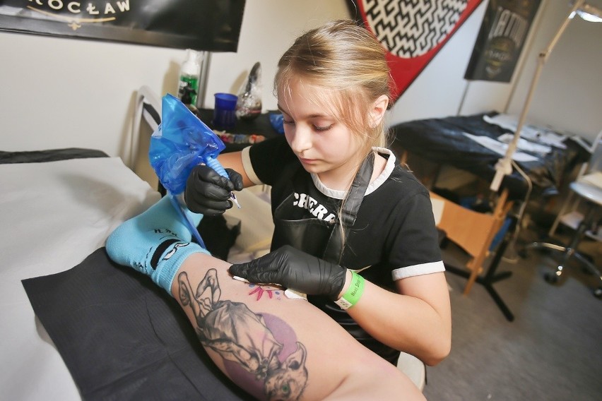 Jest najmłodszą tatuatorką w Polsce. Stała się sensacją wrocławskiego konwentu tatuażu