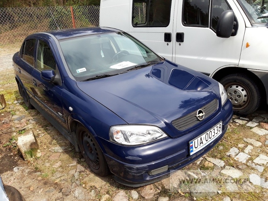 OPEL ASTRA II 1.6 z 2002 roku - 2,5 tys. zł netto