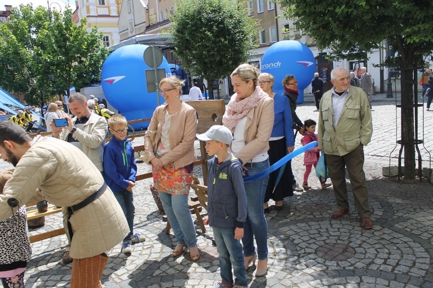 Jarmark na rynku i kolarski start [FOTO]