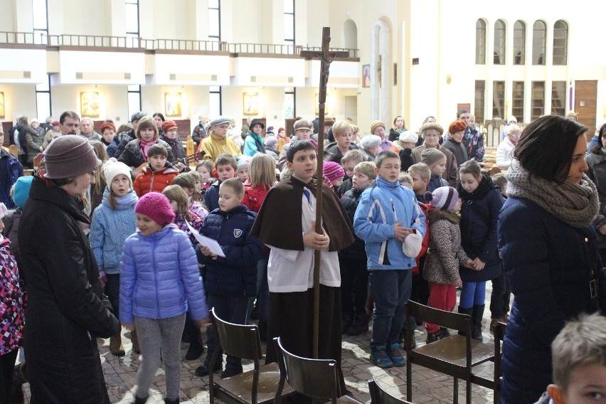 Droga krzyżowa w Chorzowie w parafii św. Franciszka z Asyżu