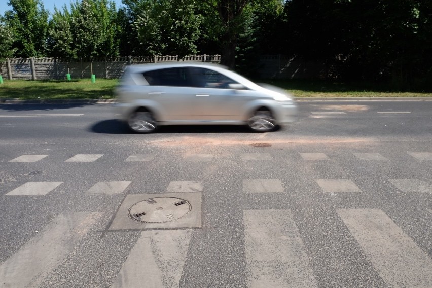 Wypadek na Marcelińskiej. Nie żyje motocyklista