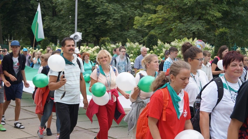 Pielgrzymka Sosnowiecka 25. raz dotarła na Jasną Górę! [ZDJĘCIA]