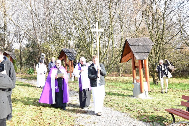 Uroczystości poświęcenia Kresowej Drogi Krzyżowej w Radwanowicach