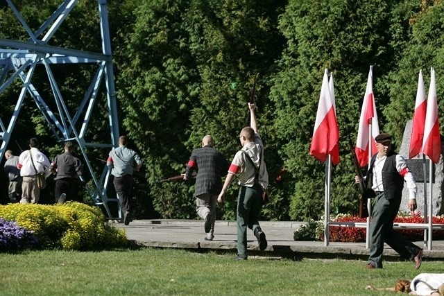 Obrona wieży spadochronowej w Katowicach 2013