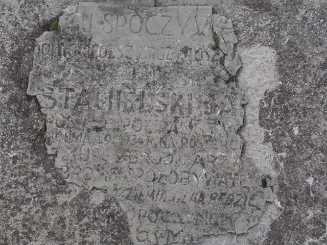 Grób Jana Stachelskiego znajduje się na cmentarzu w Skalmierzycach