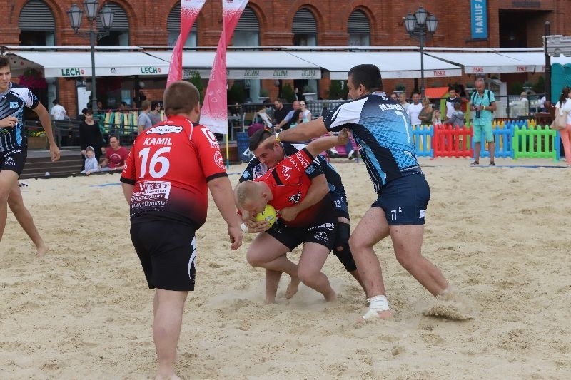 Beach rugby. Walczono o każdy centymetr piasku [ZDJĘCIA]