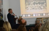 Ksiądz Kazimierz Sykulski bohaterem seminarium w koneckiej bibliotece. Była prezentacja sylwetki i fotografie bohatera