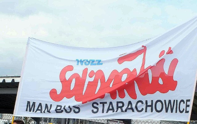 „Solidarność” w MAN Bus Starachowice wnioskuje o skrócenie niestabilnego czasu pracy tymczasowej pracowników