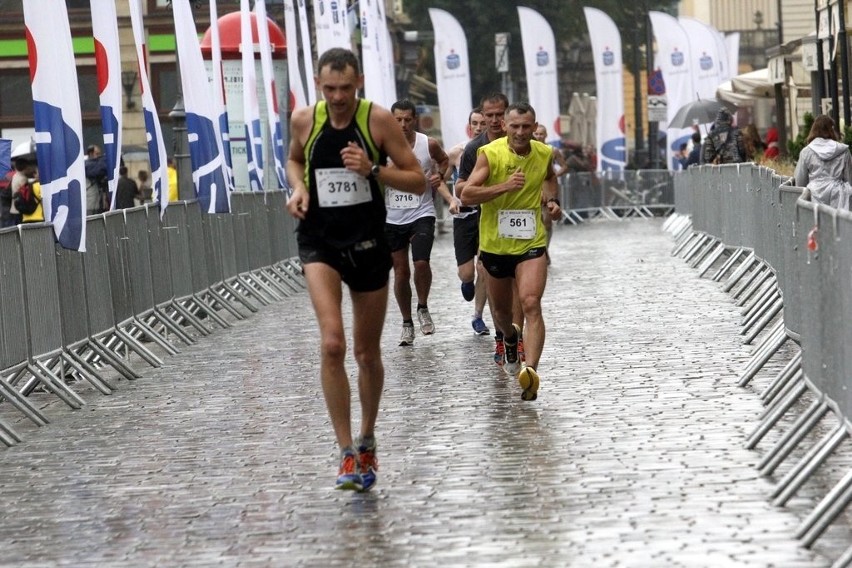 Maraton Wrocław - ZDJĘCIA - zawodnicy z numerami 401 - 600