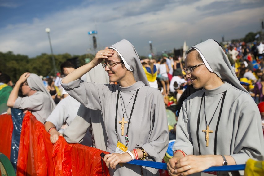 ŚDM w Krakowie: RELACJA NA ŻYWO: Mocne słowa papieża, ponad milion osób w Brzegach