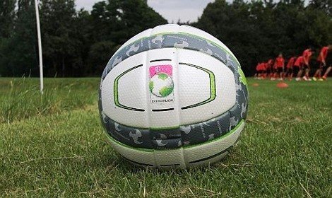 Piłkarze T-Mobile Ekstraklasy będą grać nową piłką | Gol24