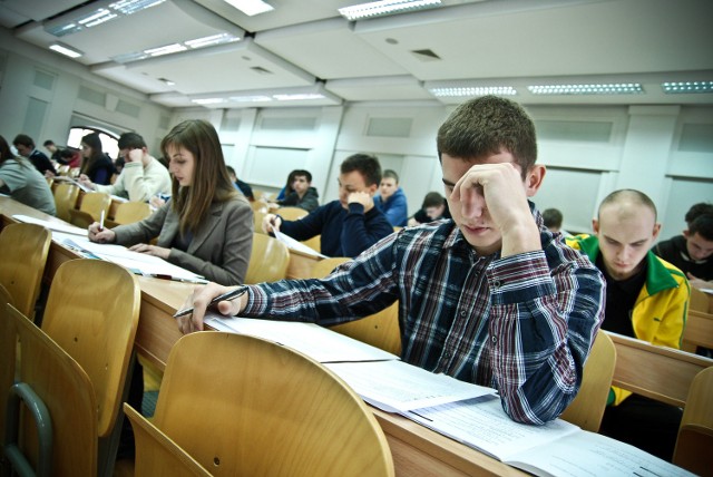 Prawie pięć tysięcy osób chce po wakacjach zacząć studia na Politechnice Łódzkiej.